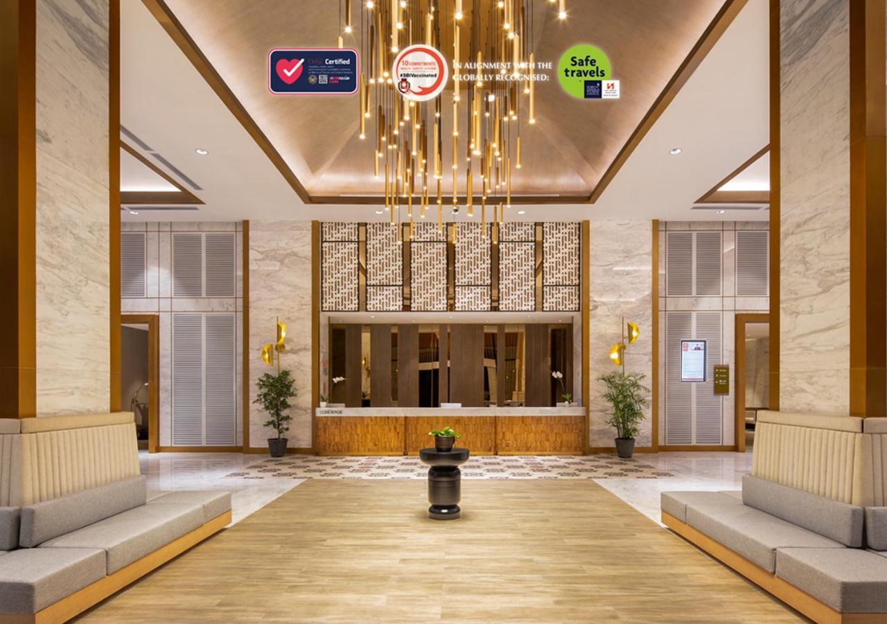 Swiss-Belhotel Solo Exterior photo