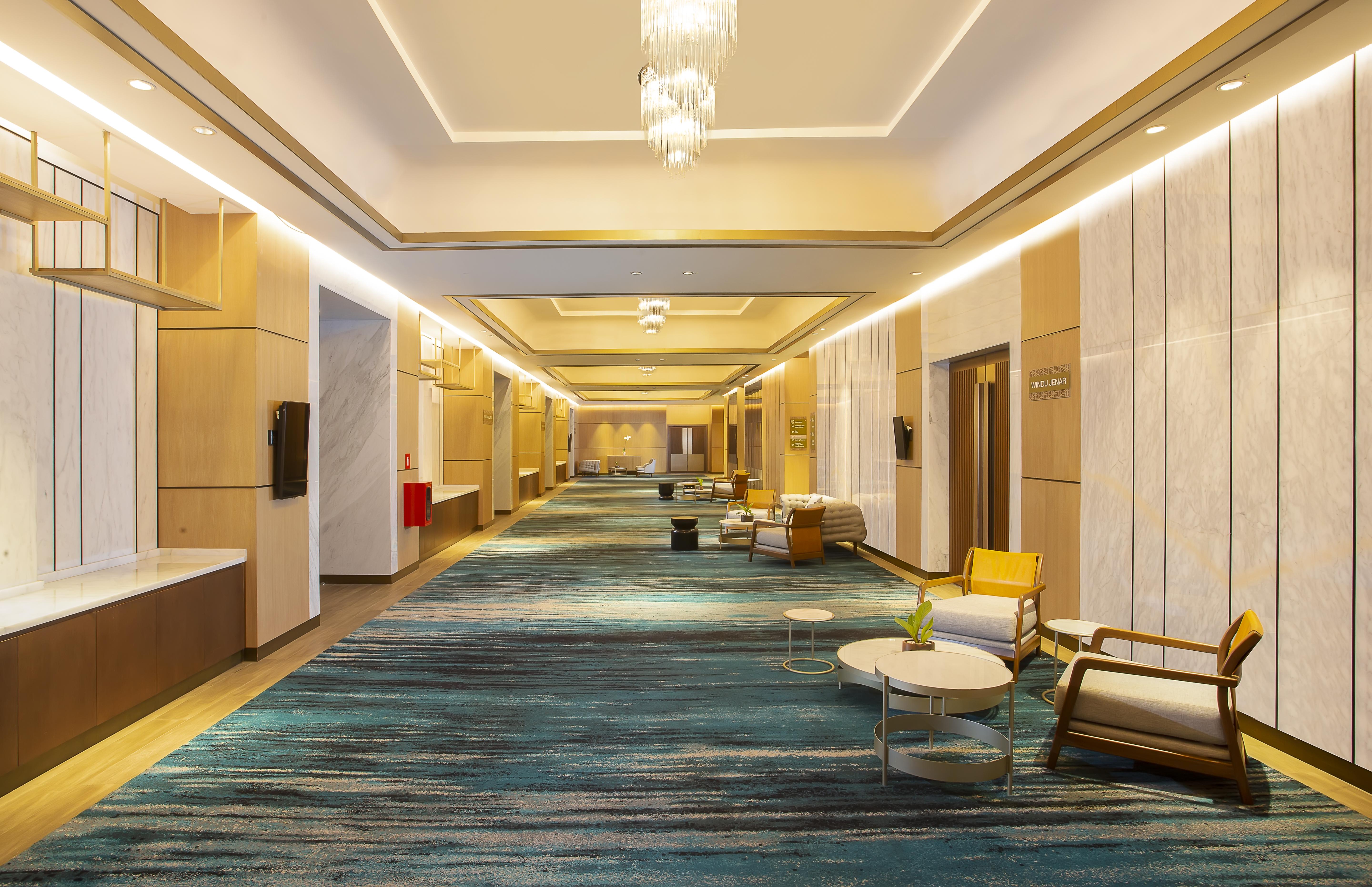 Swiss-Belhotel Solo Exterior photo